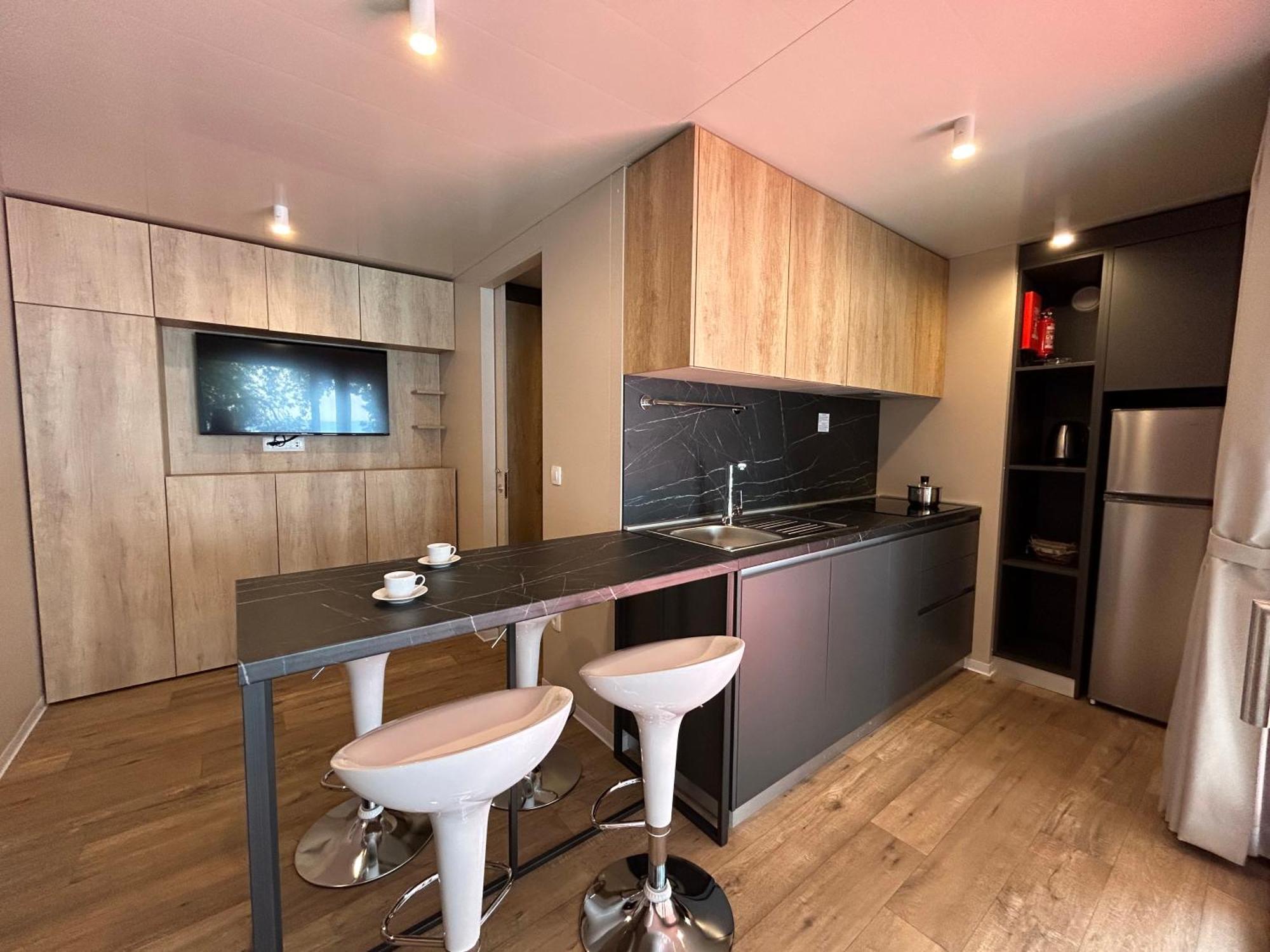 Kamp Elements Mobile Homes 3*