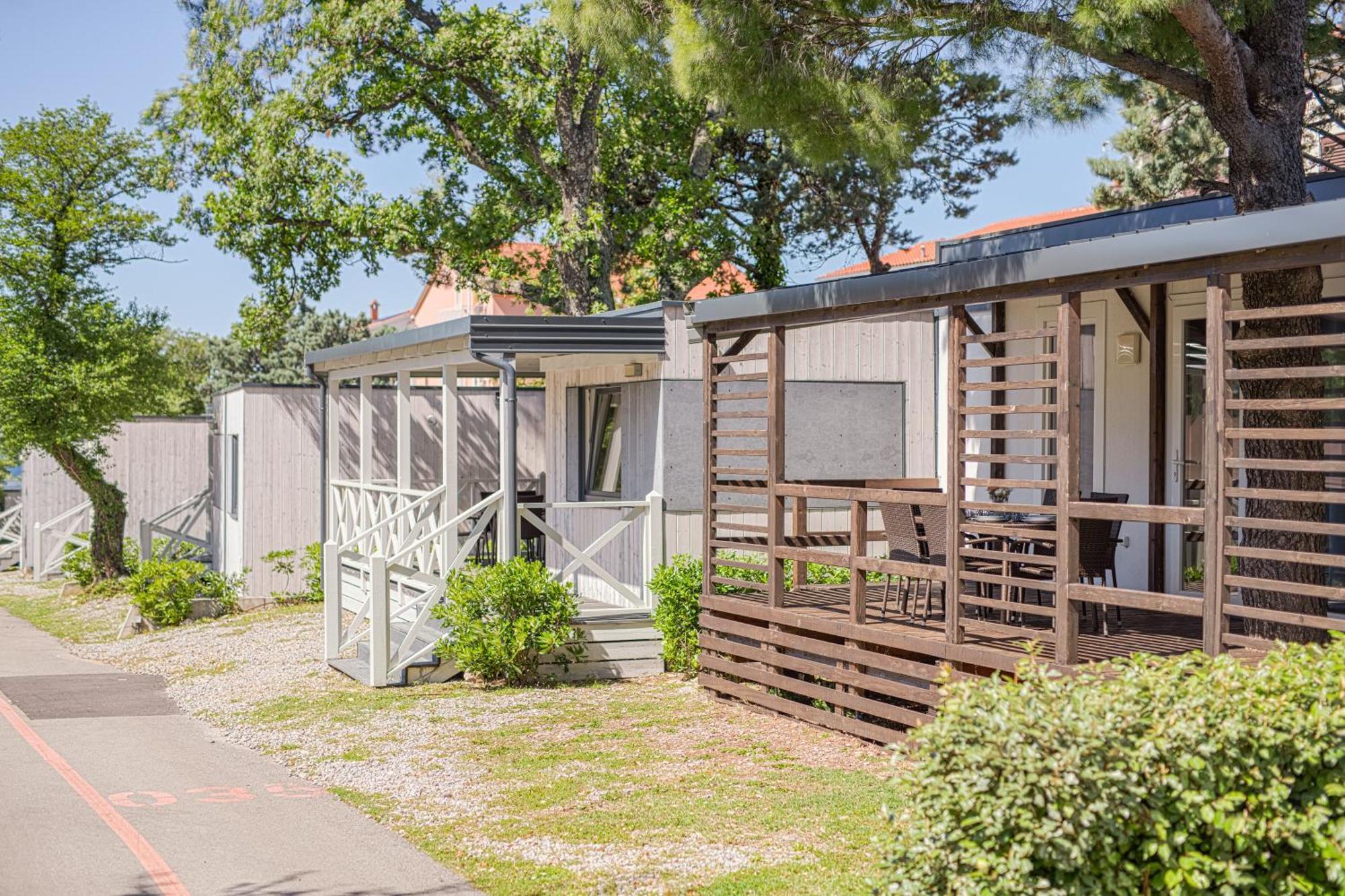 Elements Mobile Homes Kamp 3*